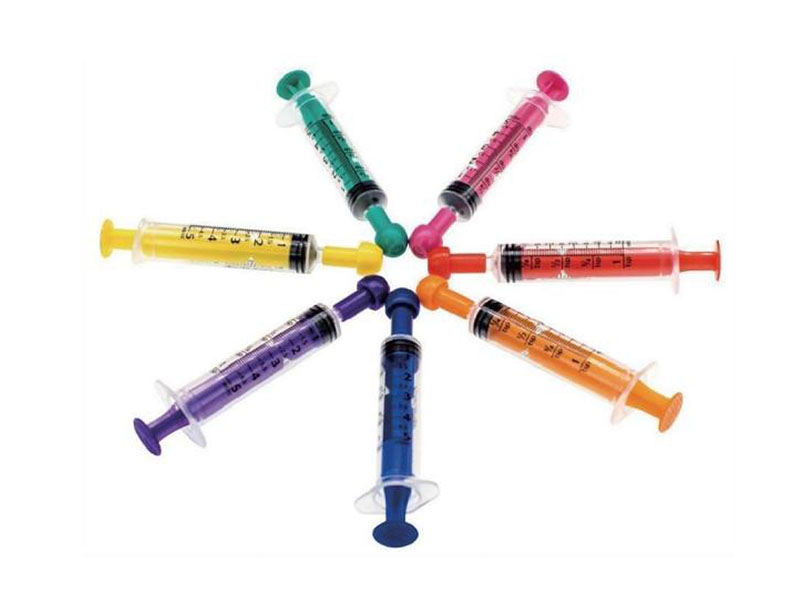 Oral/dosing syringe