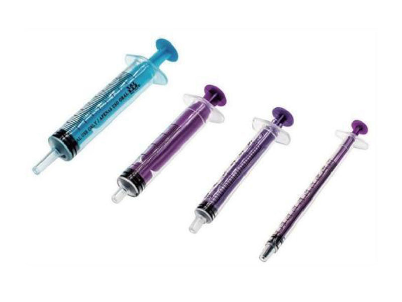 Oral/dosing syringe